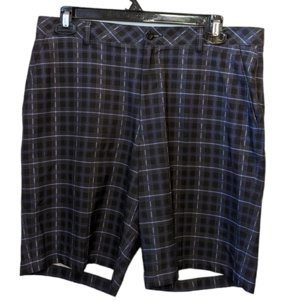 Bollé Golf Black Plaid Golf Shorts Size 36